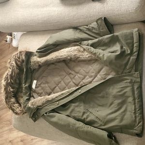 Winter coat with removable fur hood